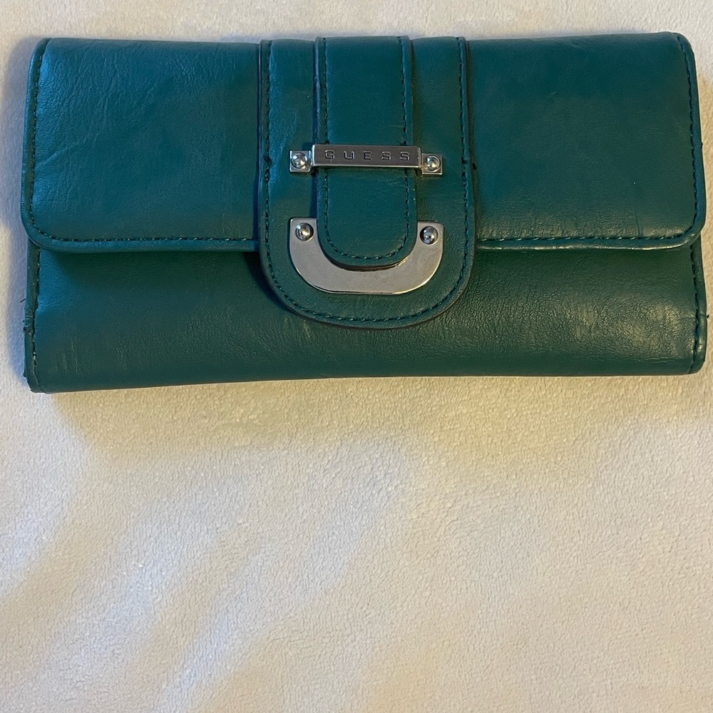 GUC Guess Wallet